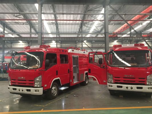 Camion de pompiers de forêt de la délivrance 4x2 de lutte contre l'incendie avec la capacité 2000L