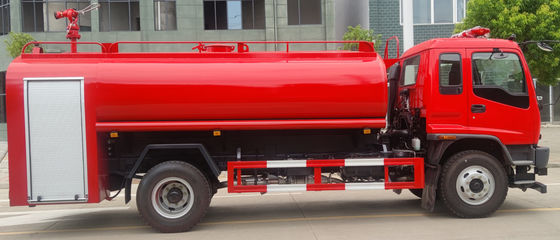 177kw ISUZU Fire Engine , 10000L Water Rescue Fire Truck 6 Wheeled