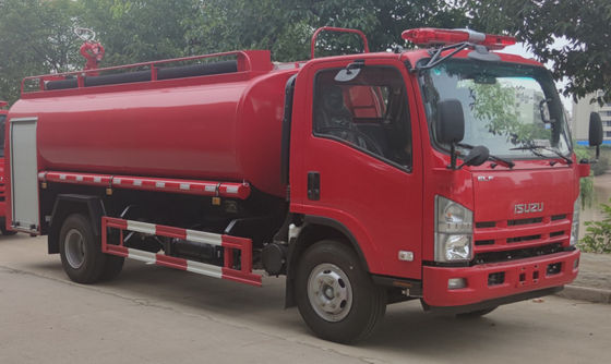 Multifonctionnel de couleur rouge industrielle du camion de pompiers 4x2 8000L d'ISUZU 190HP